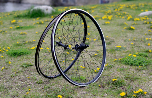 custom velocity bicycle wheels hand built in Montreal Canada