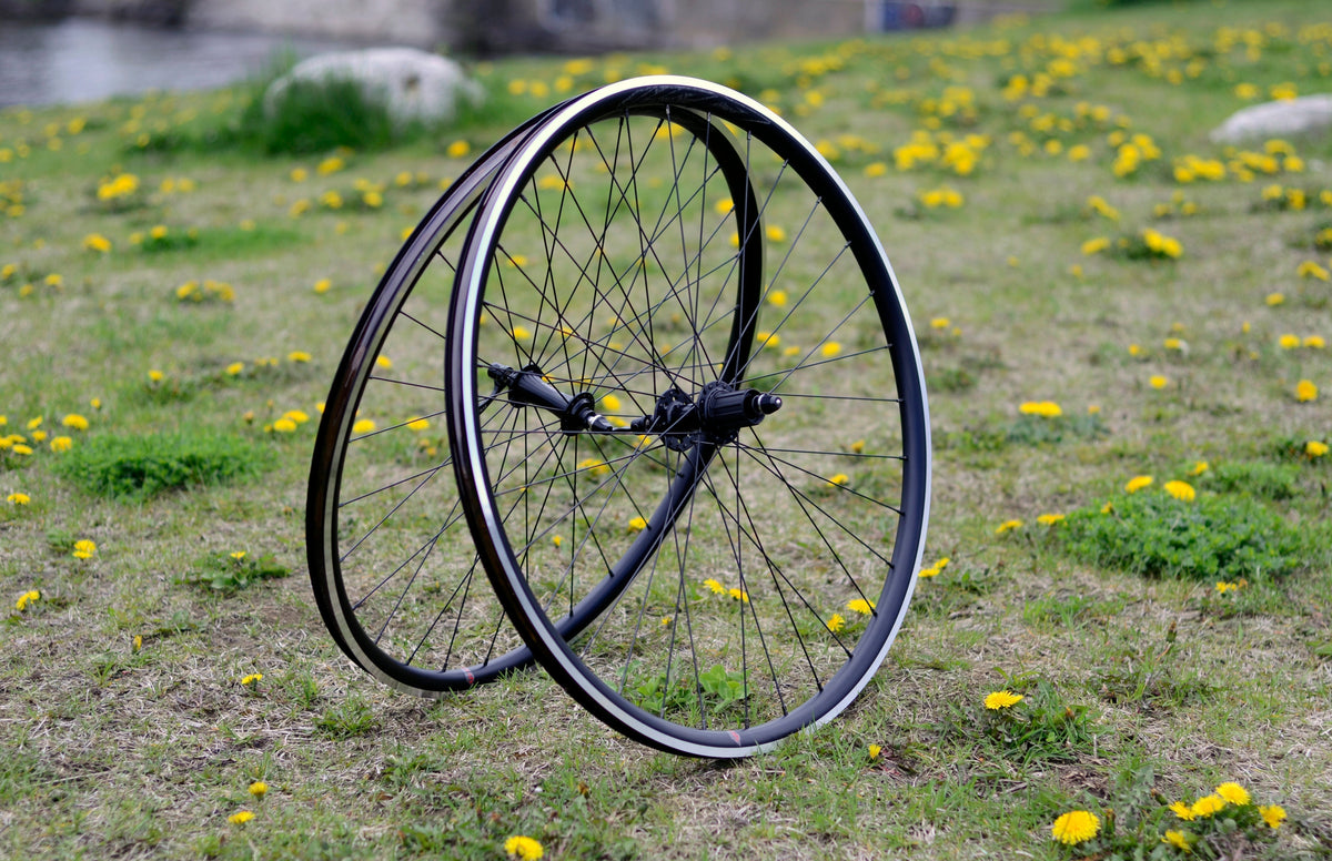 custom velocity bicycle wheels hand built in Montreal Canada