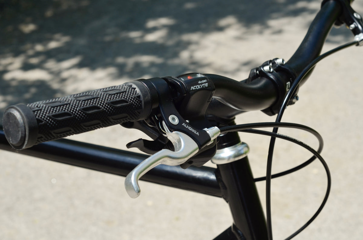 Plain Black Commuter Bicycles 950.00 Atelier Olympia