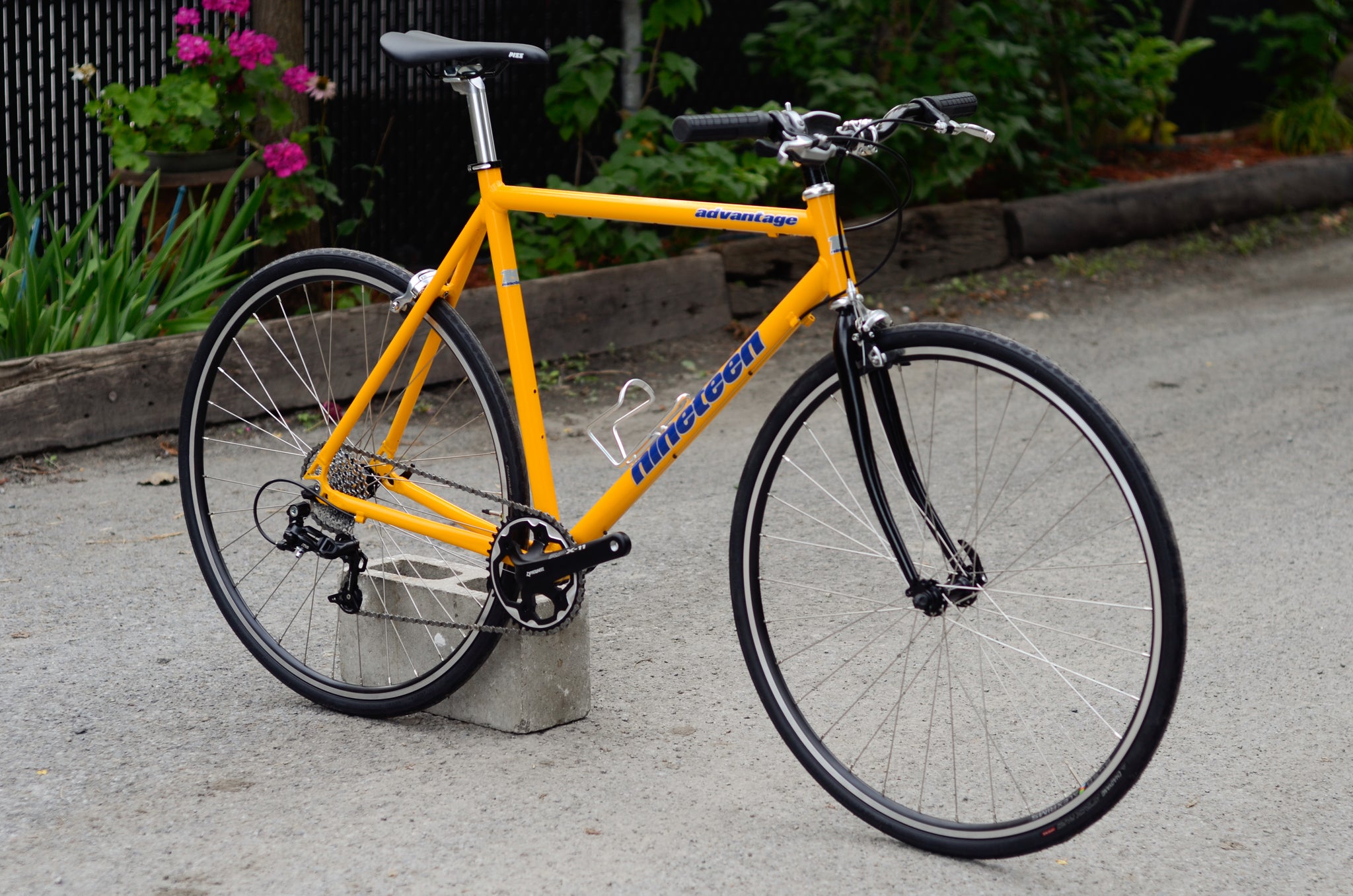 ! Yellow Advantage Complete Bicycle 1200.00 Atelier Olympia