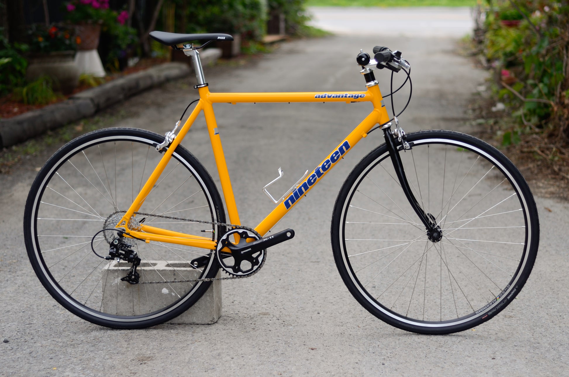 ! Yellow Advantage Complete Bicycle 1200.00 Atelier Olympia