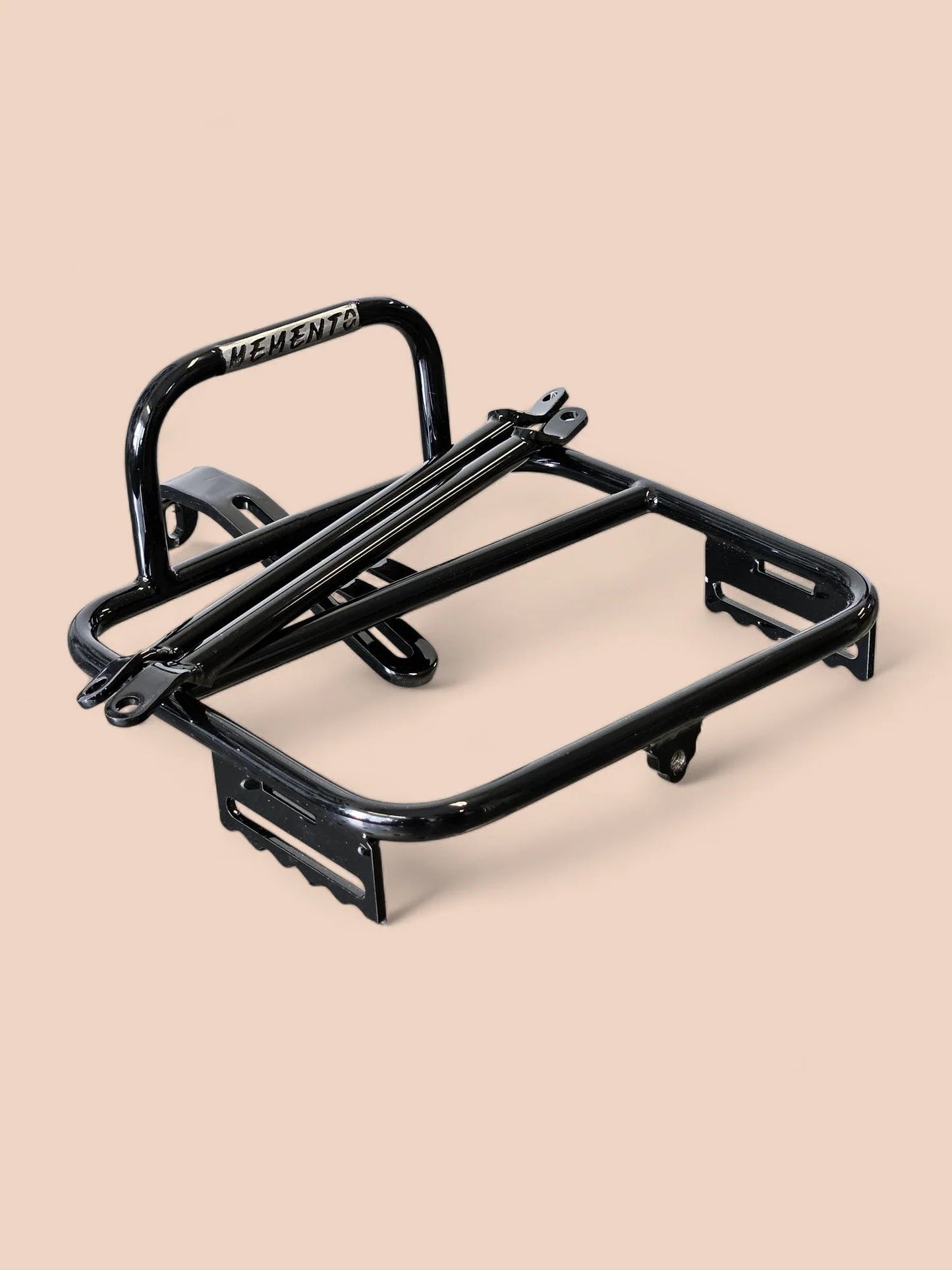 Memento Fourmi Front Rack Rack  Atelier Olympia